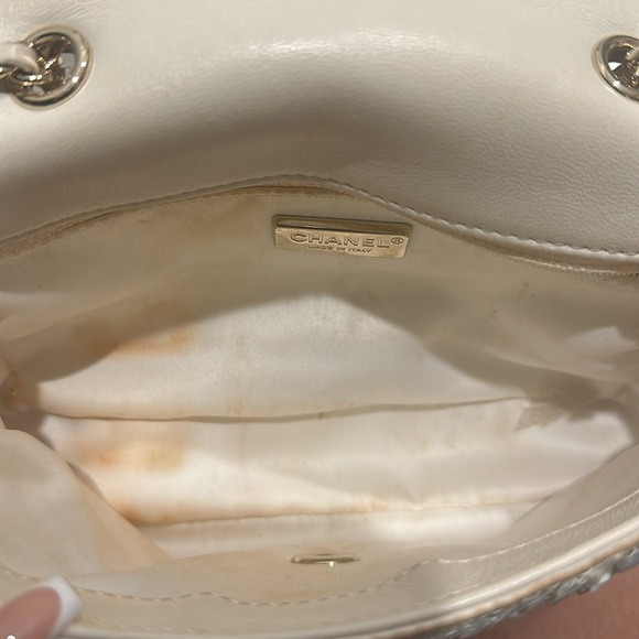 Chanel Clutch Limited Edition - Picture 9 of 10